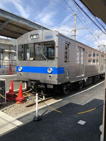 曽根田駅ホーム 展示車両