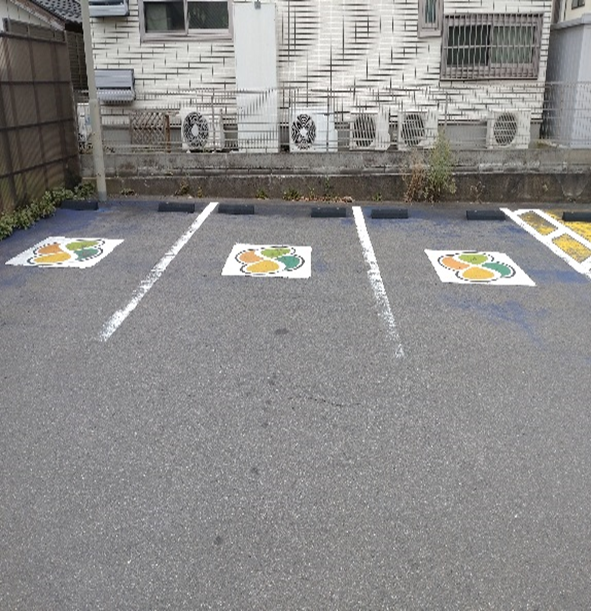 高齢者優先駐車スペース