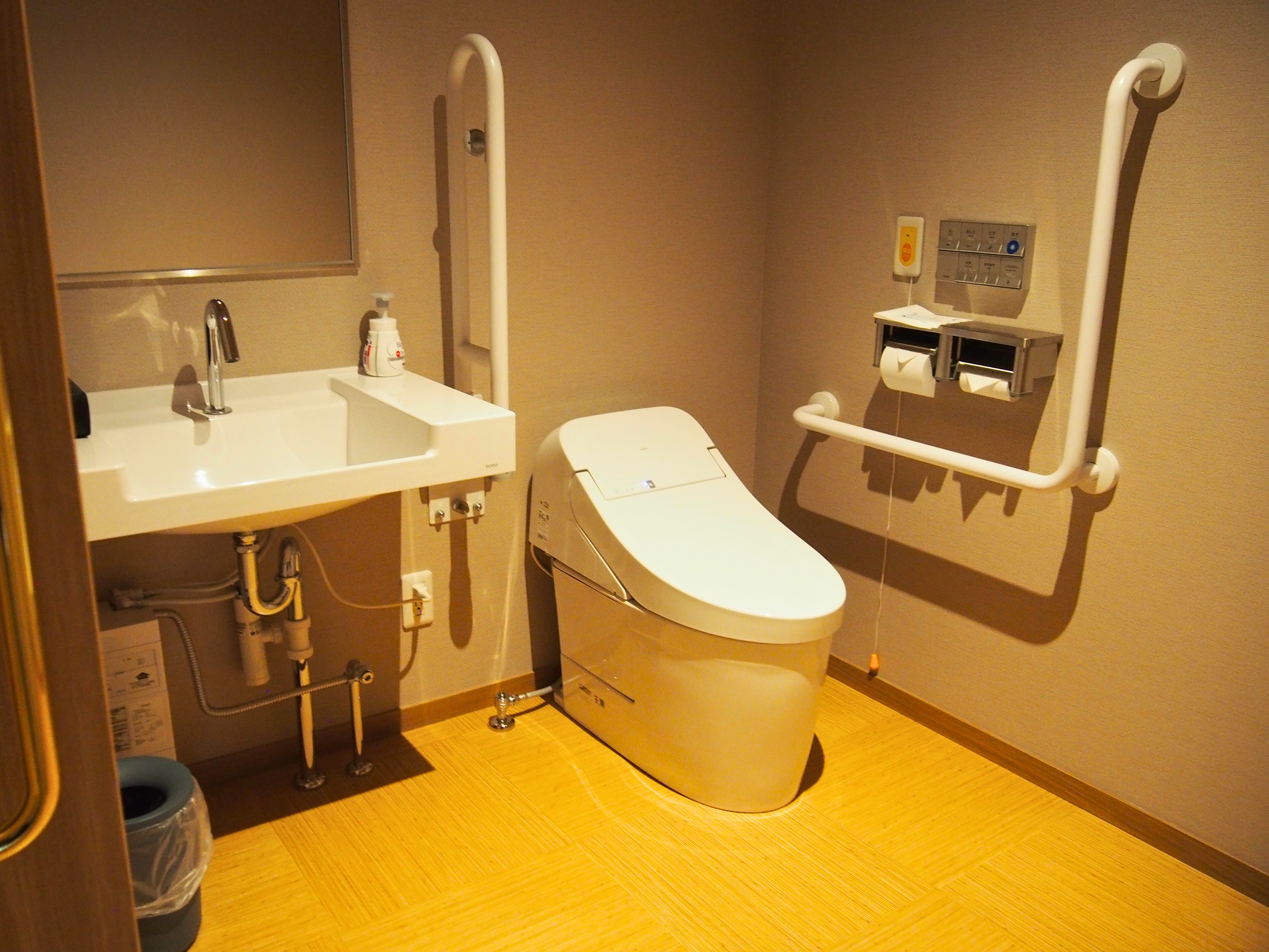 大浴場女性(バリアフリートイレ)